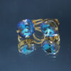 Boucles d'oreilles dormeuses en acier inoxydable avec crystaux carrés diamant bleu érinite 10x10 mm et sertissage en laiton plaqué or