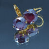 Boucles d'oreilles dormeuses en acier inoxydable avec crystaux carrés bordeaux profond 10x10 mm et sertissage en laiton plaqué or