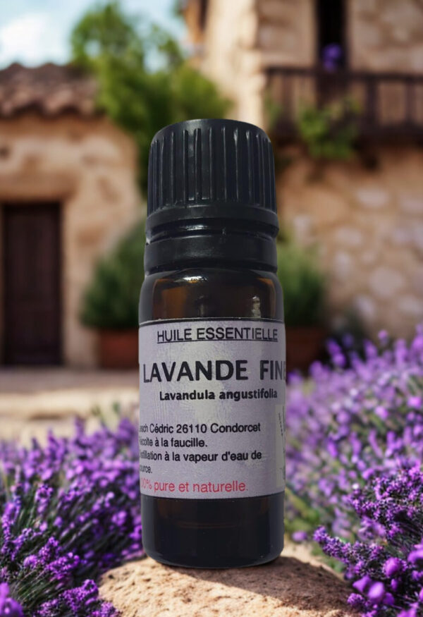 Flacon d'huile essentielle de Lavande